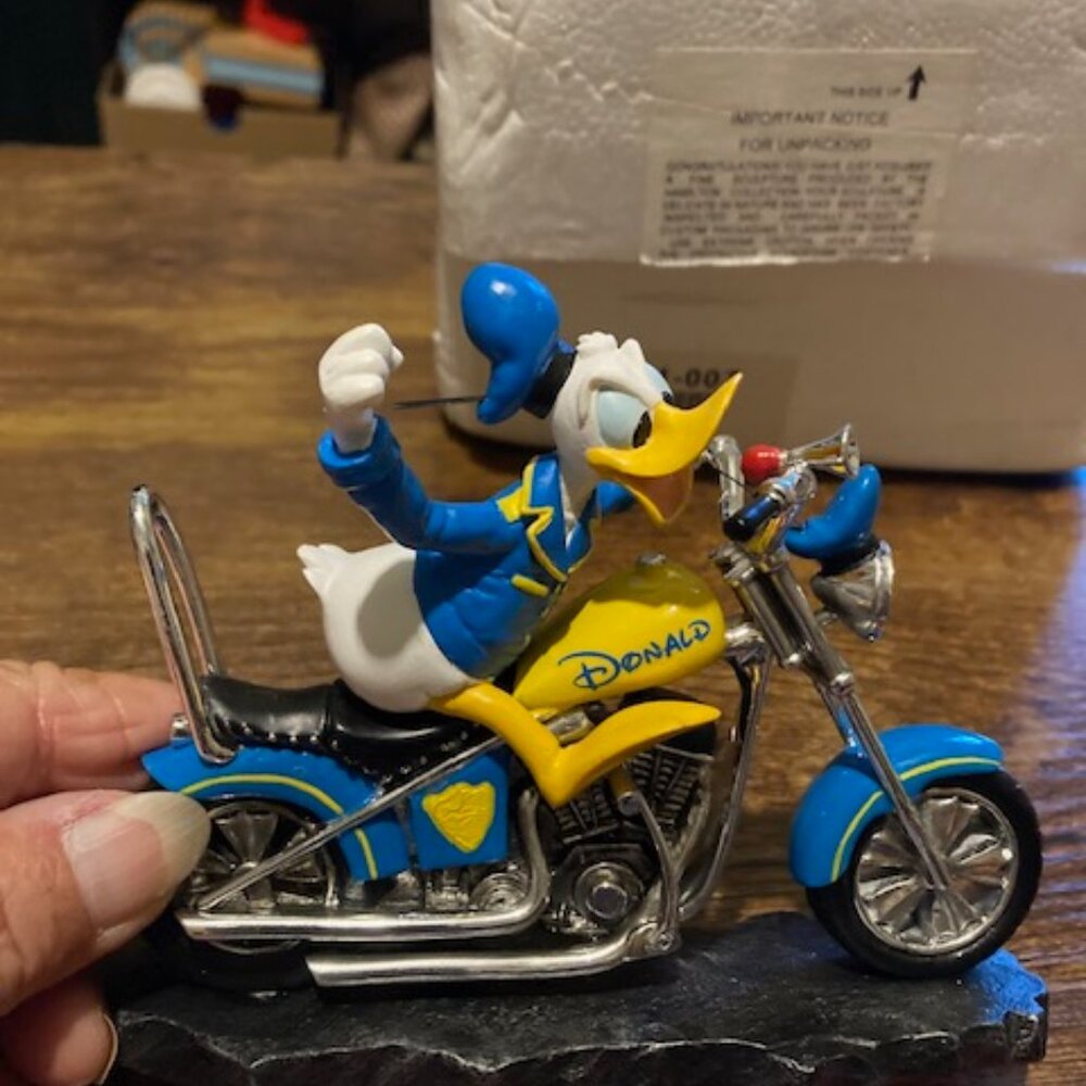 Mickey and friends' fun on the open road all quaked up - Picture 7 of 9